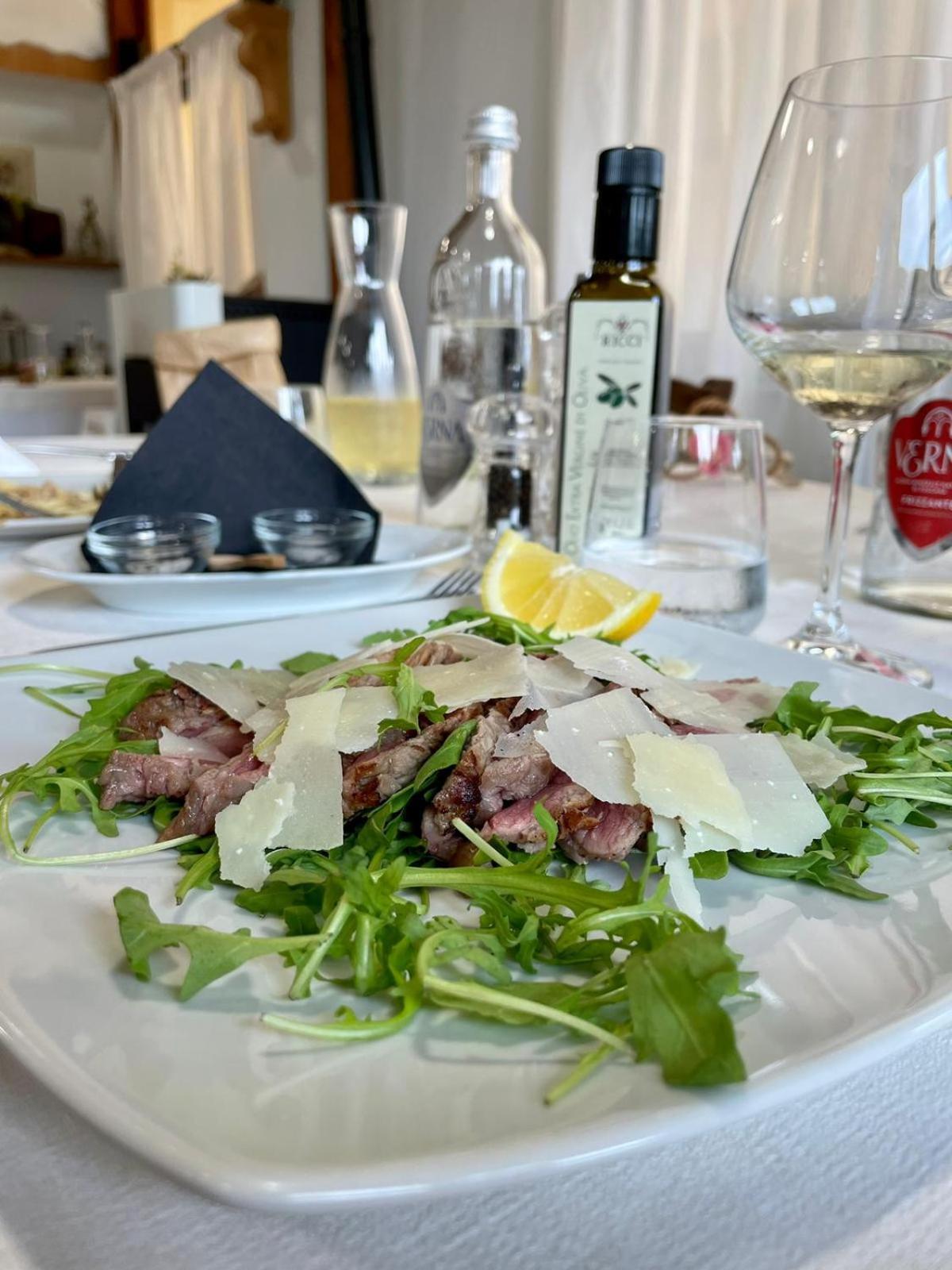 Hotel Ristorante Le Querciolaie Dei Ricci فونتيبلاندا المظهر الخارجي الصورة