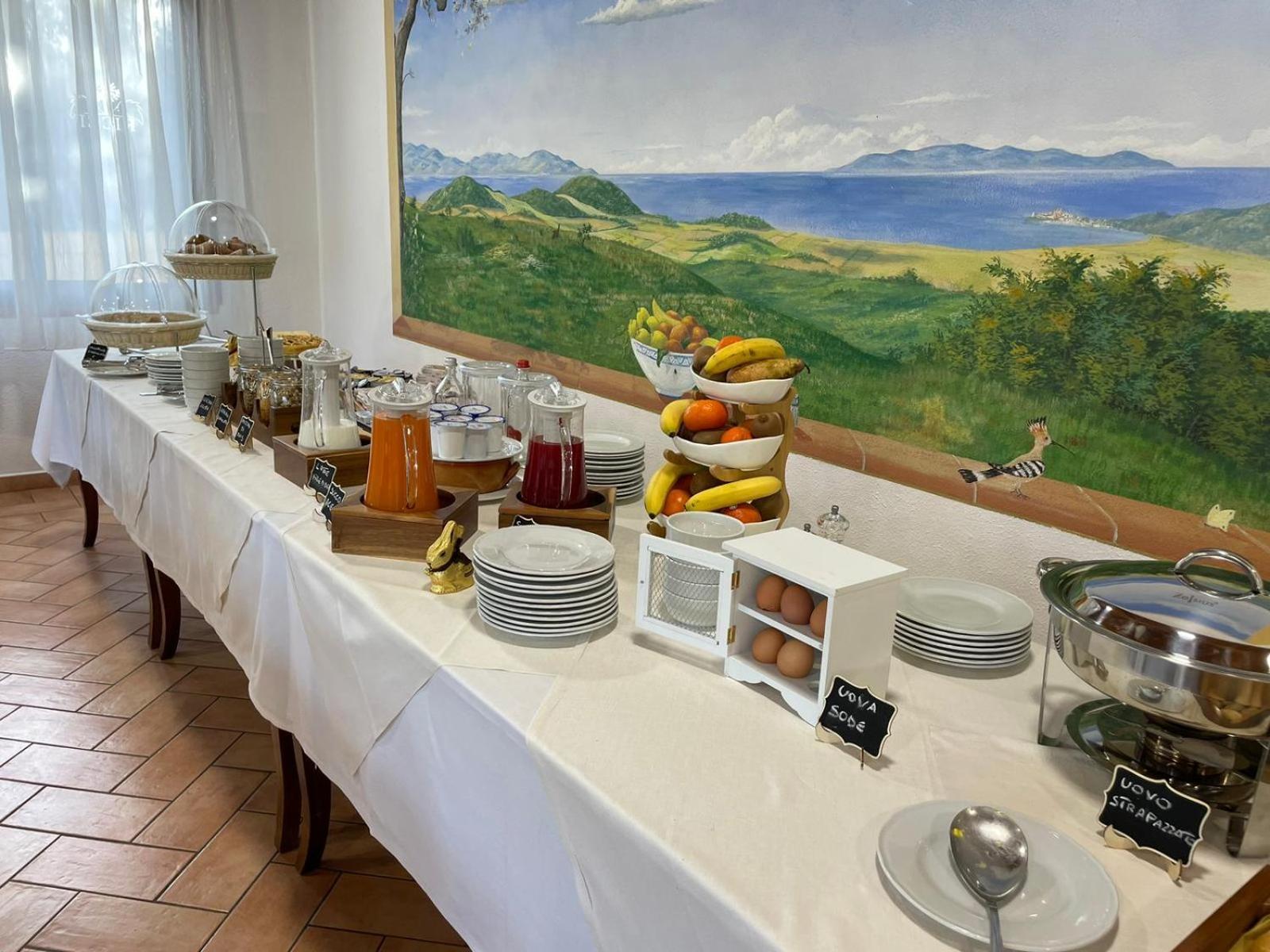 Hotel Ristorante Le Querciolaie Dei Ricci فونتيبلاندا المظهر الخارجي الصورة