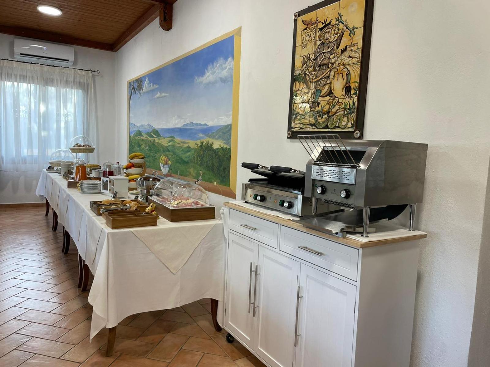 Hotel Ristorante Le Querciolaie Dei Ricci فونتيبلاندا المظهر الخارجي الصورة
