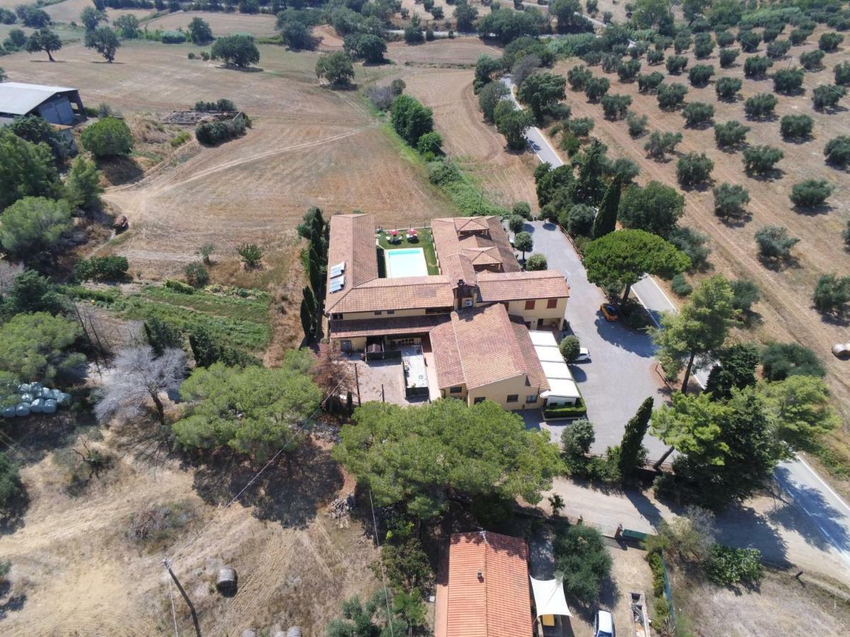 Hotel Ristorante Le Querciolaie Dei Ricci فونتيبلاندا المظهر الخارجي الصورة